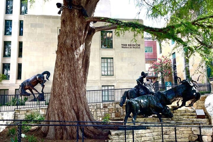 San Antonio Riverwalk Art Walking Tour: Explore 40 Outdoor Artworks photo 5