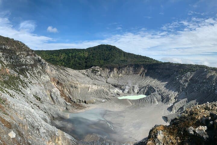 Waterfall Hike and Tangkuban Parahu Volcano Hot Spring Day Trip from Jakarta photo 4