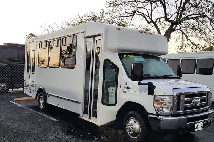 ADA-Compliant Private Transfer: MCO Orlando Airport to Hotel photo 2