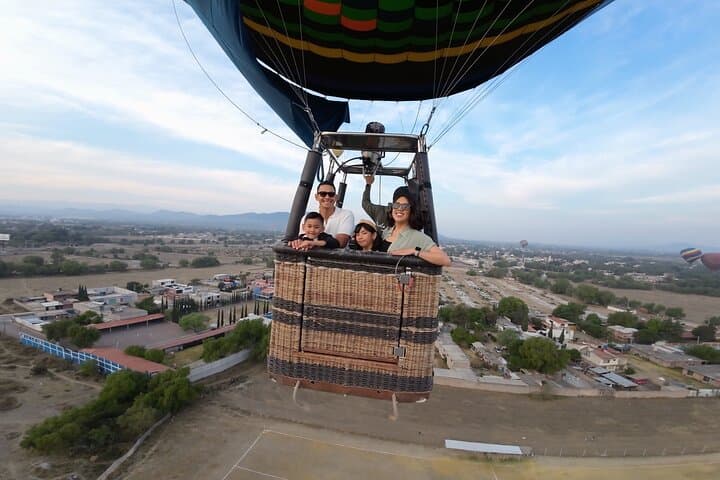 Sunrise Balloon Over Teotihuacan with Cave Breakfast at La Gruta
