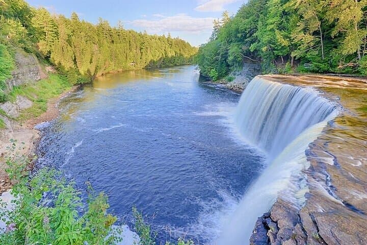 Great-Lakes-Road-Loop-Chicago-to-Mackinac-6-Day-Tour photo 2