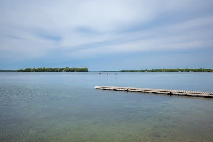 Toronto to Algonquin: 4-Day Small-Group Eastern Canada Escape photo 3