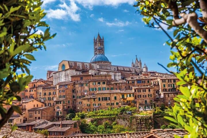 Solve Siena: Ultimate Walking Riddle Hunt Through Piazza del Campo and Medieval Streets