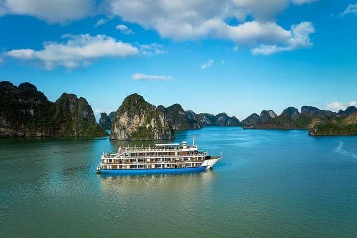 La Casta Luxury 3-Day Cruise: Halong & Lan Ha Bay with Kayaking and Viet Hai Village photo 2