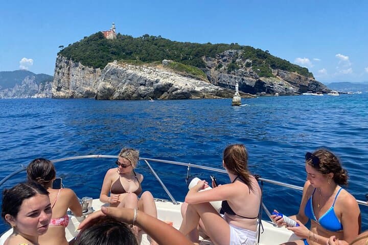 Private Giraffe Boat Tour to Portovenere & Palmaria from La Spezia photo 3