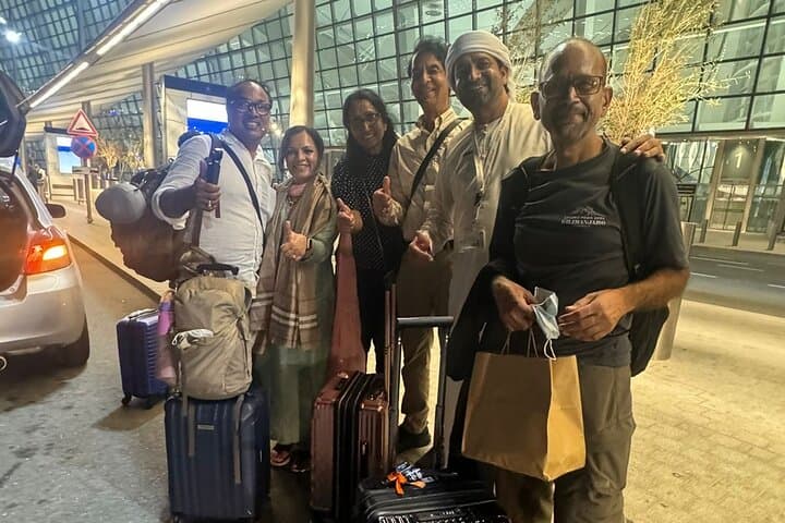 Abu Dhabi Airport Transfer: Private Arrivals & Departures in Comfort photo 3