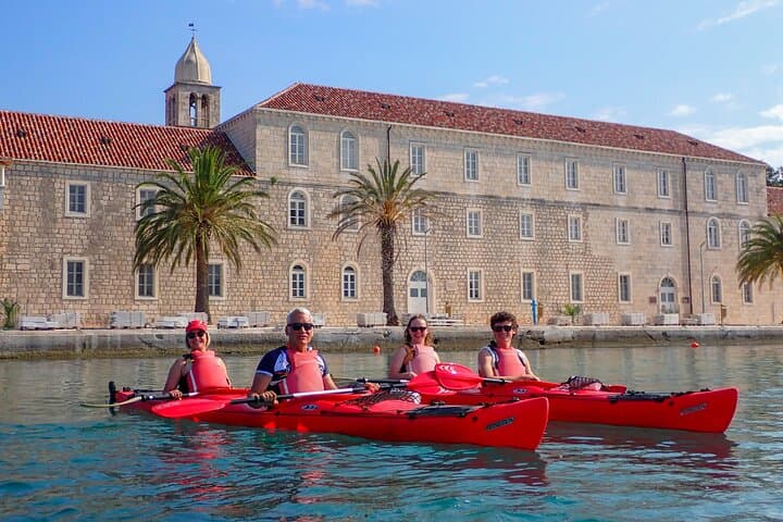 Half-Day Sea Kayak Tour Between Korčula and Lumbarda