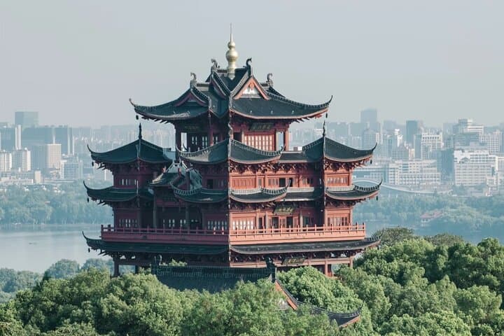 Hangzhou Mini-Hike: Wu Shan Views, TCM Museum & Da Ma Long Market photo 4