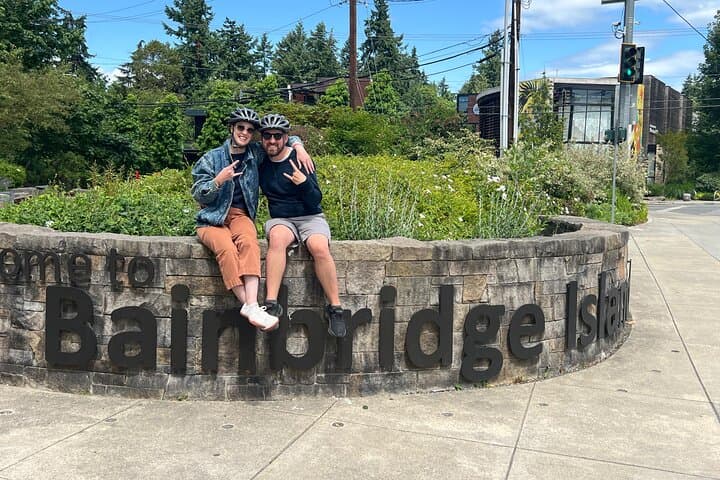 Electric Bike & Ferry Escape: Bainbridge Island Day Ride from Seattle