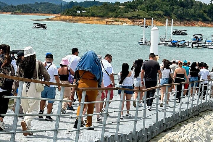 Full-Day Guatapé & El Peñol Tour: Climb the Rock, Boat the Reservoir, Explore the Zócalos photo 3
