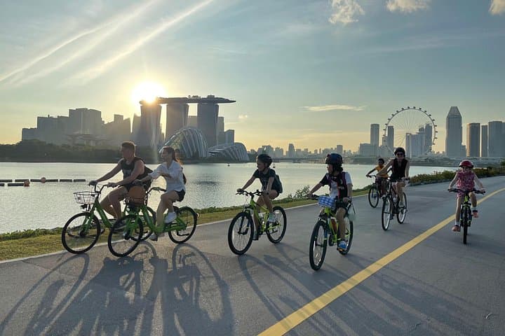 Marina Bay Sunset Bike Tour & Gardens by the Bay Light Show photo 1