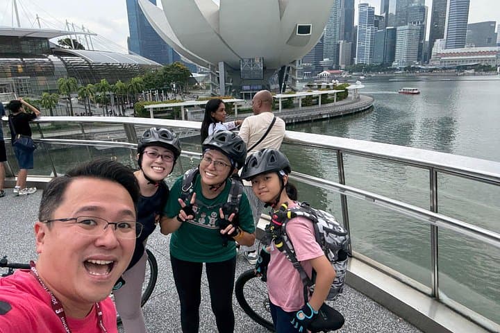 Marina Bay Sunset Bike Tour & Gardens by the Bay Light Show photo 3