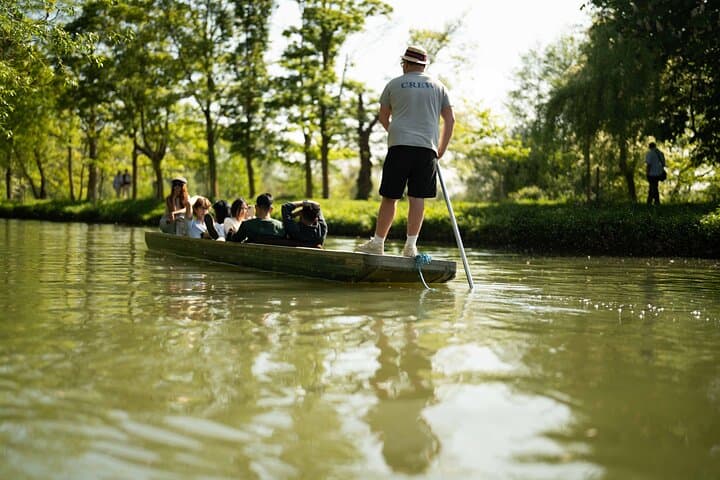 Private Oxford University Punting Tour on the River Cherwell