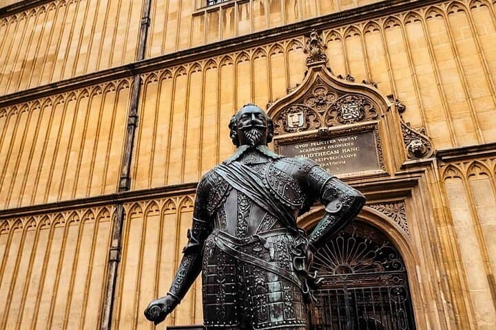 Walk Like a Wizard: Oxford Harry Potter Film Locations Tour with University Alumni photo 3