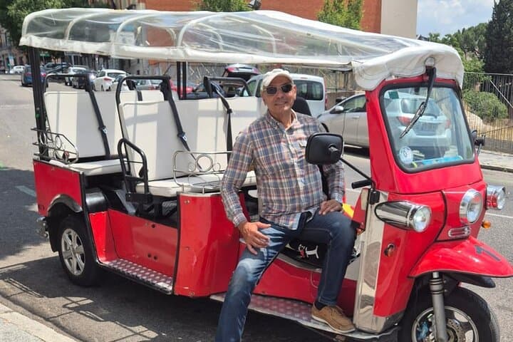 Two-Hour Tuk Tuk Tour of Madrid — Royal Palace, Prado & La Latina photo 5