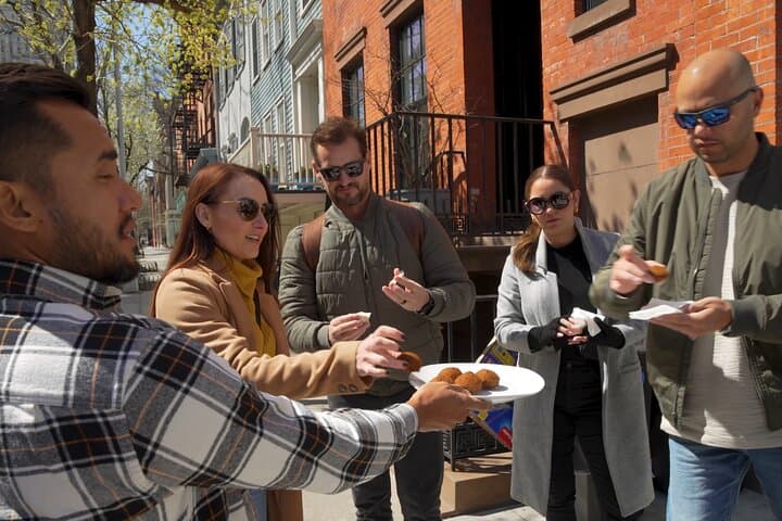 DUMBO Food Walk: 5 Dishes and Iconic NYC Skyline Views