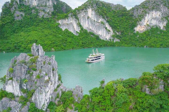 Halong Bay Day Cruise: Caves, Kayaks & Sunset Party from Hanoi