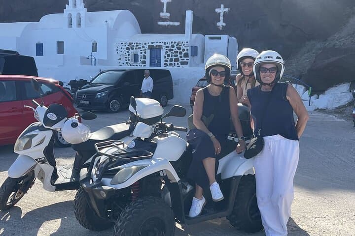 Santorini Scooter Highlights Tour: Oia, Red Beach & Profitis Ilias photo 3