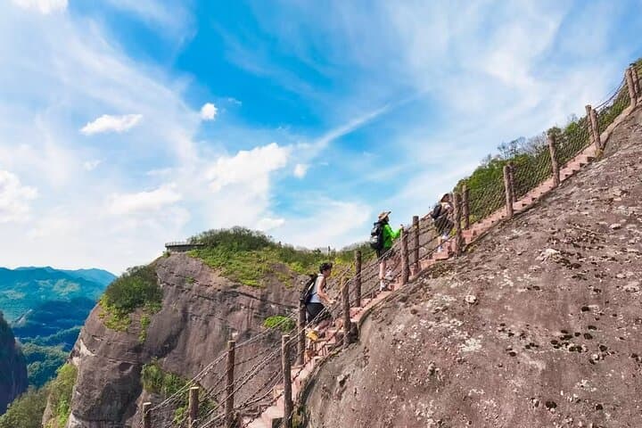 Bajiaozhai Danxia Day Hike from Guilin: Dragon Head Peak & Yao Village Lunch photo 5