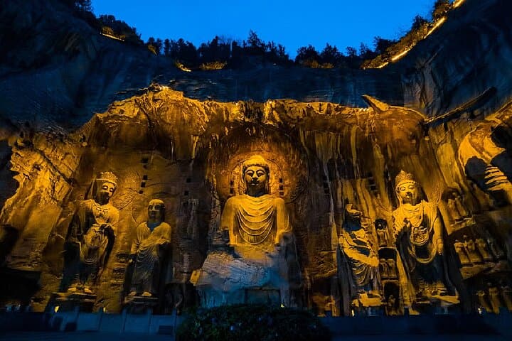 Shaolin to Longmen: Luoyang Private 4WD Day Tour to Shaolin Temple & Longmen Grottoes