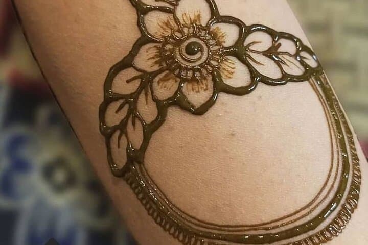 Traditional Henna Workshop at Om Homestay — Hands-On Mehndi in Rishikesh