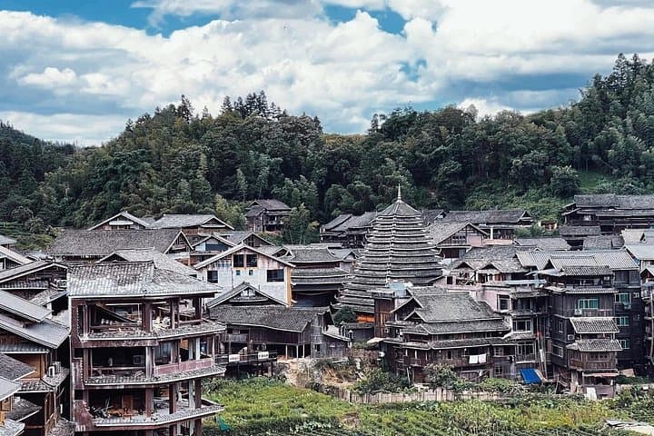 Sanjiang Dong Village 2-Day Cultural Tour from Guilin