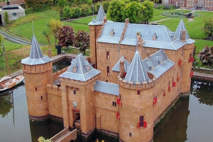 Private Castle Tour from Amsterdam: Muiderslot & De Haar in One Day photo 5