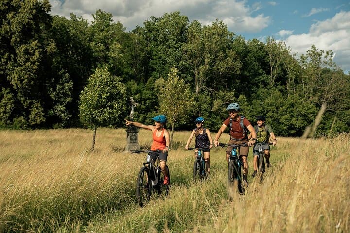 E-Bike to Karlstejn Castle: Scenic Full-Day Ride from Prague photo 5