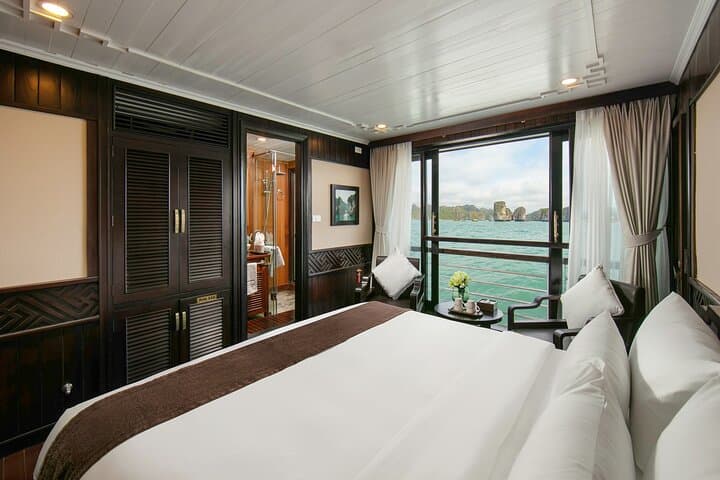 Halong Bay 2-Day Modern Cruise: Overnight Silversea Experience photo 3
