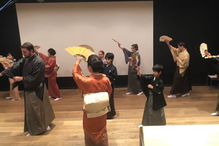 Beginner Japanese Dance Experience in Tokyo — Learn Kabuki Steps and Wear a Yukata