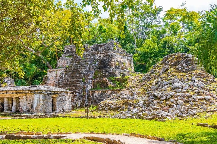 Muyil Ruins & Lagoon Private Tour: Mayan Ruins, Mangroves & Lazy River in Sian Ka'an