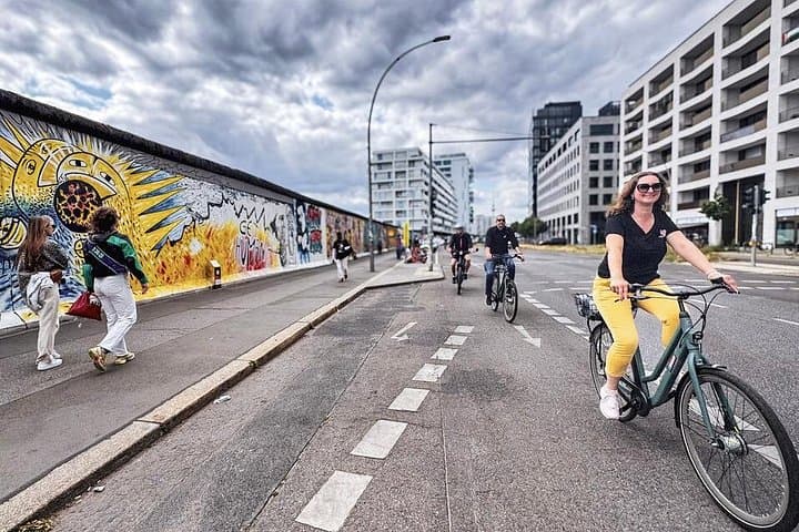 Ride Kreuzberg: Private Alternative Berlin Bike Tour (3-Hour, 17 km) photo 3