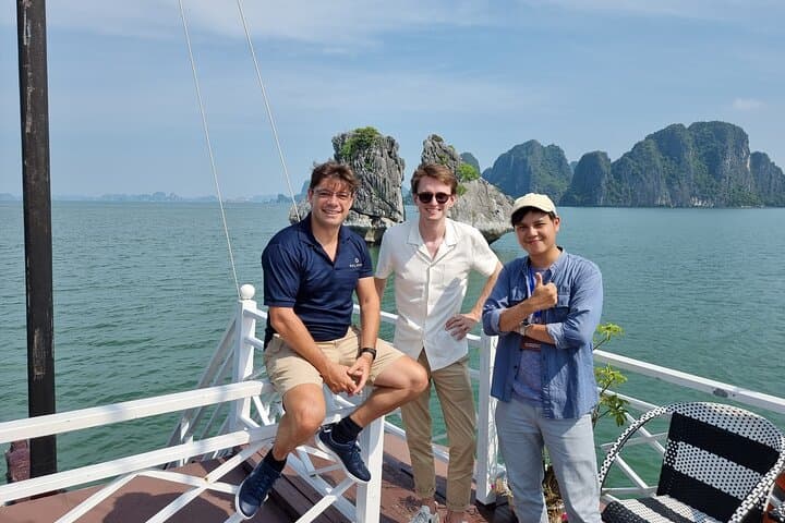 Dragonfly Halong Bay 4-Hour Cruise to Thien Cung Cave from Hanoi photo 4