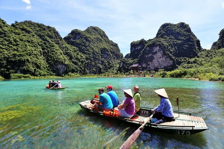 Ninh Binh in a Day: Hoa Lu, Trang An and Mua Cave Discovery photo 4