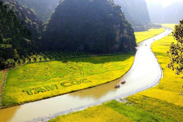 Ninh Binh in a Day: Hoa Lu, Trang An and Mua Cave Discovery photo 5