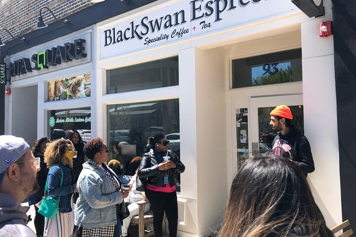 Nom Nom Newark: Downtown Food Tour and Historic Walk