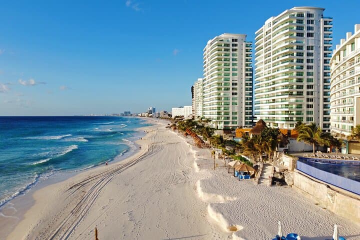 Cancún Sunset Private Ride: Ocean Views, Mirador & Puerto Cancún Photo Tour photo 3