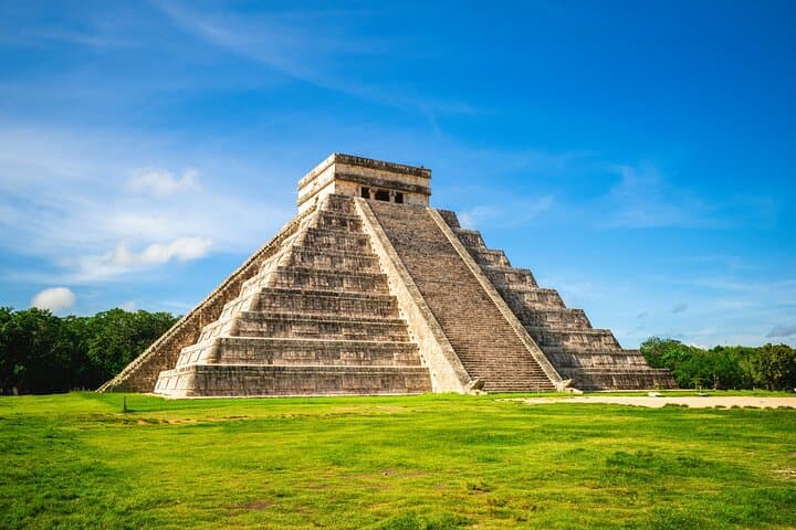 Private Day Trip from Cancún to Chichén Itzá, Ik Kil Cenote & Valladolid photo 4