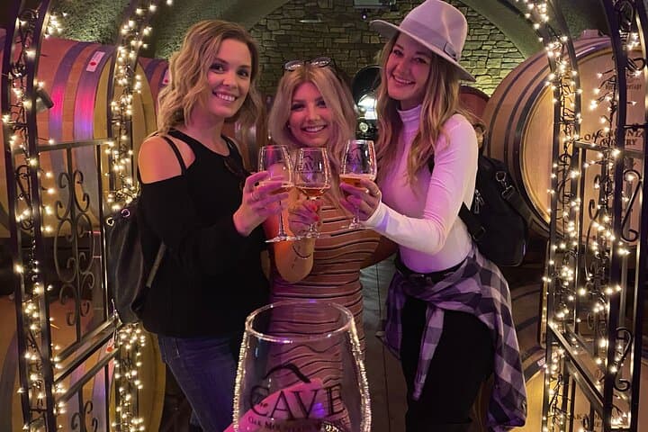 Private Temecula Wine Tour from Murrieta — Oak Mountain Wine Cave & Callaway Tasting photo 3