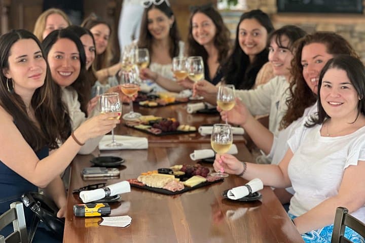 Temecula Private Wine Tour from Lake Elsinore: Tastings, Caves & Vineyard Views photo 2
