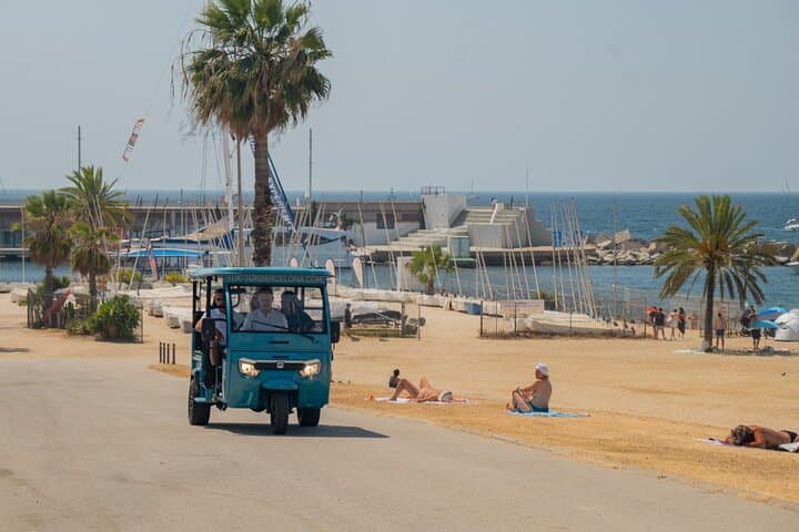 Barcelona by Electric Tuk-Tuk: 2-Hour Private City Highlights photo 2