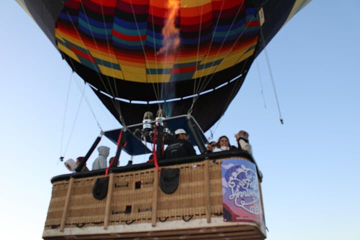 Sunrise Hot-Air Balloon Over Teotihuacán: Private Flight from Mexico City photo 2