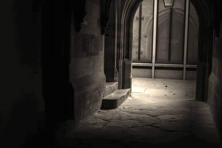 Cambridge University Ghost Tour by Alumni — Haunted Walking Tour in Cambridge