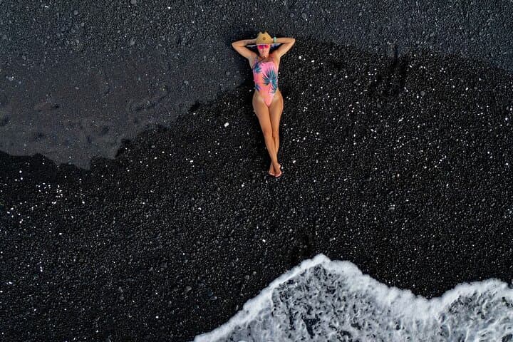Exploring Kona Coast: Lava Fields, Scenic Views, and Pacific Beaches photo 4
