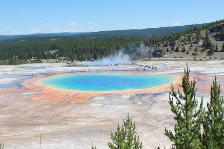 From Las Angeles to Yellowstone: 7-Day Grand Circle & National Parks Tour
