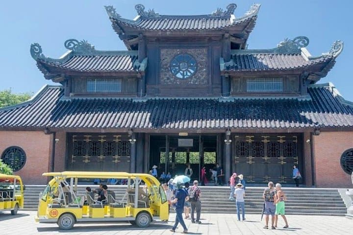 Ninh Binh Day Trip: Bai Dinh Pagoda, Trang An Boat Tour & Mua Cave Views photo 3