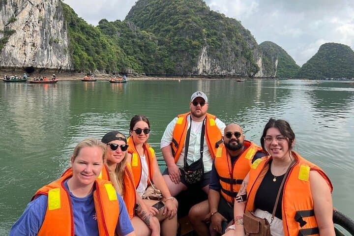 2-Day Lan Ha Bay Cruise from Ninh Binh — Overnight Cruise, Kayaking & Meals photo 2
