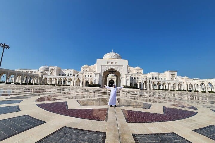 Private Abu Dhabi Day Trip: Sheikh Zayed, Louvre & Emirates Palace with Photography photo 6