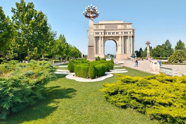 Baku-to-the-Caucasus-8-Day-Cultural-Discovery-Guide