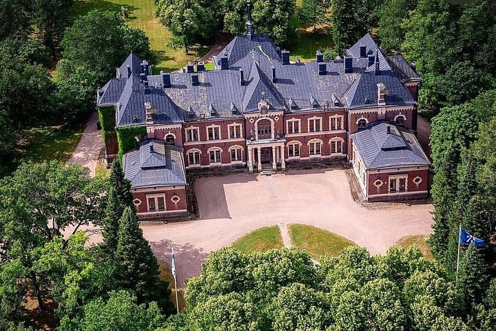 VIP Porvoo and Malmgård Manor Tour — Private Mercedes V Experience from Helsinki photo 2
